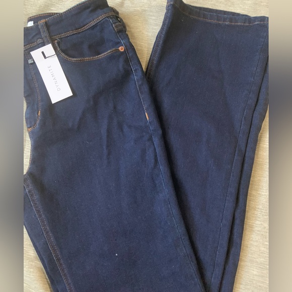 DYNAMITE HELENA MID-RISE  BOOTCUT JEANS - Picture 2 of 4